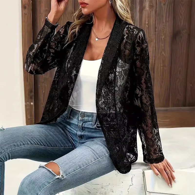 đBlazer fĂ©minin Ă©lĂ©gant en dentelle Ă motifs floraux â Une piĂšce Ă©lĂ©gante et lĂ©gĂšre, idĂ©ale du bureau Ă la soirĂ©eâš