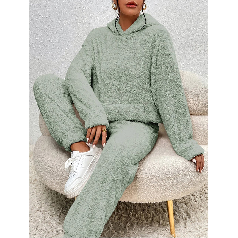 Ensemble de détente pour femme : sweat à capuche en peluche et pantalon