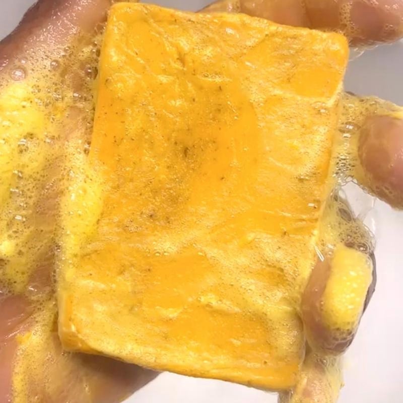 💖Savon éclaircissant pour la peau au citron, au curcuma et à l'acide kojiqu
