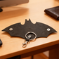 🔥Offre spéciale Noël à durée limitée : 50 % DE RÉDUCTION !!!🔥🦇Porte-monnaie en cuir fait main en forme de chauve-souris