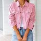 Veste en jean aux couleurs vives