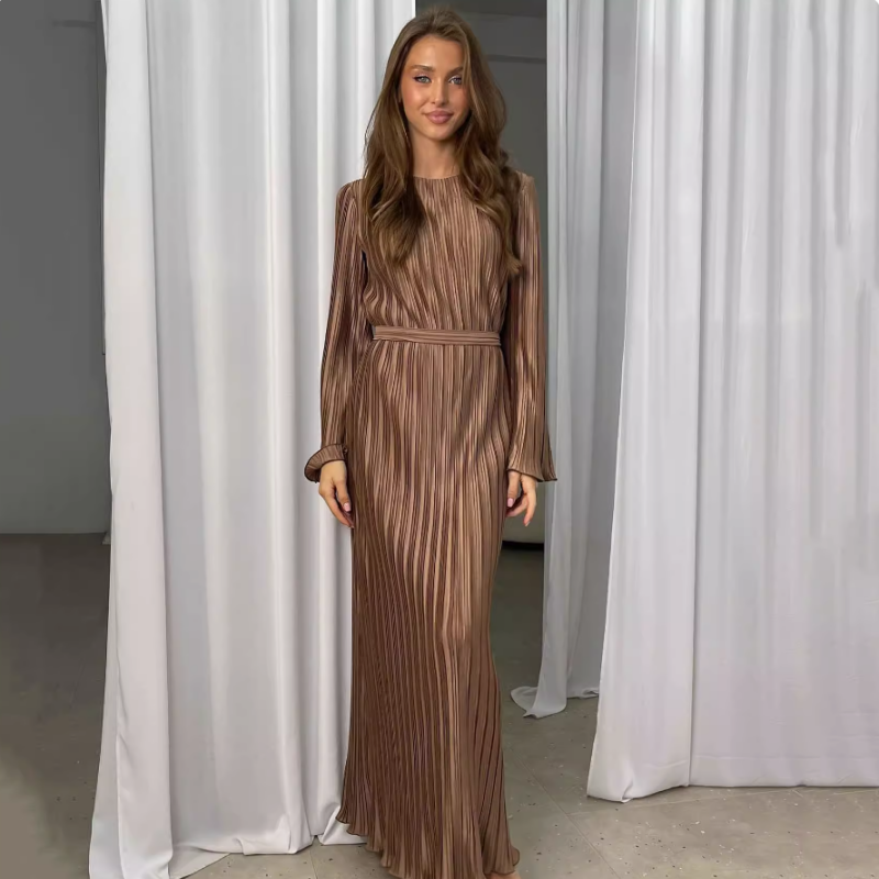 Nouvelle robe élégante à manches évasées - intemporelle & flatteuse