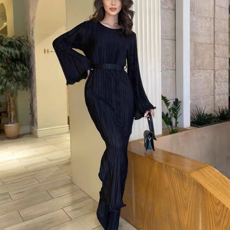 Nouvelle robe élégante à manches évasées - intemporelle & flatteuse