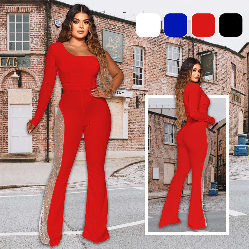 Combinaison féminine sexy et à la mode avec des épaules obliques et une fente haute