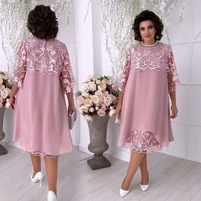 Transparentes Spitzenkleid in Layering-Optik