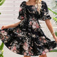 Robe smockée à imprimé floral et encolure carrée pour femme