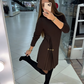 Élégante robe à manches longues et panneaux plissés