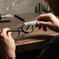 Outil de réglage des branches et de la monture de lunettes