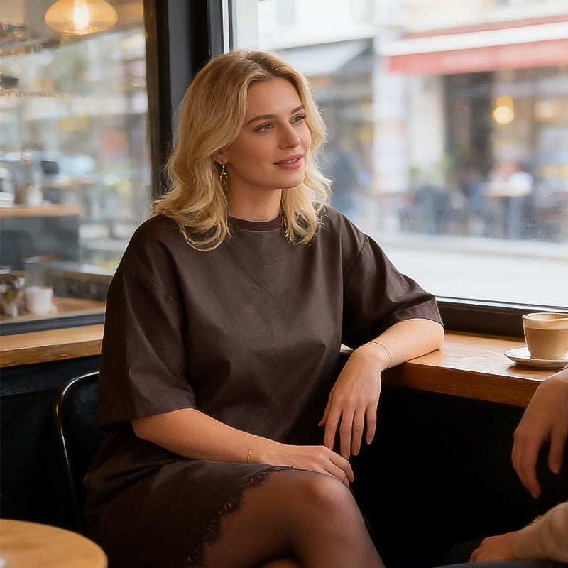 Mini-robe décontractée à manches courtes en dentelle