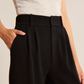 Pantalon taille haute à jambes larges et coupe ajustée