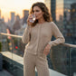 Ensemble 2 pièces composé d'un haut en maille et d'un pantalon pour femme