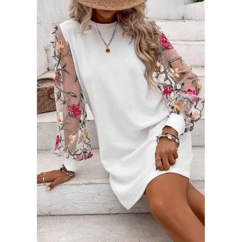 👗🌸☀️ PROMO -50% ! Robe à Manches en Maille Brodée de Fleurs pour Femme – Design Romantique, Tissu Léger & Parfaite pour les Journées Ensoleillées (Blanc/Noir, S-5XL)