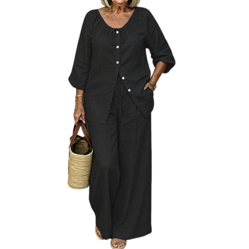 Ensemble femme composé d'un haut boutonné à cordon de serrage et d'un pantalon à jambes larges