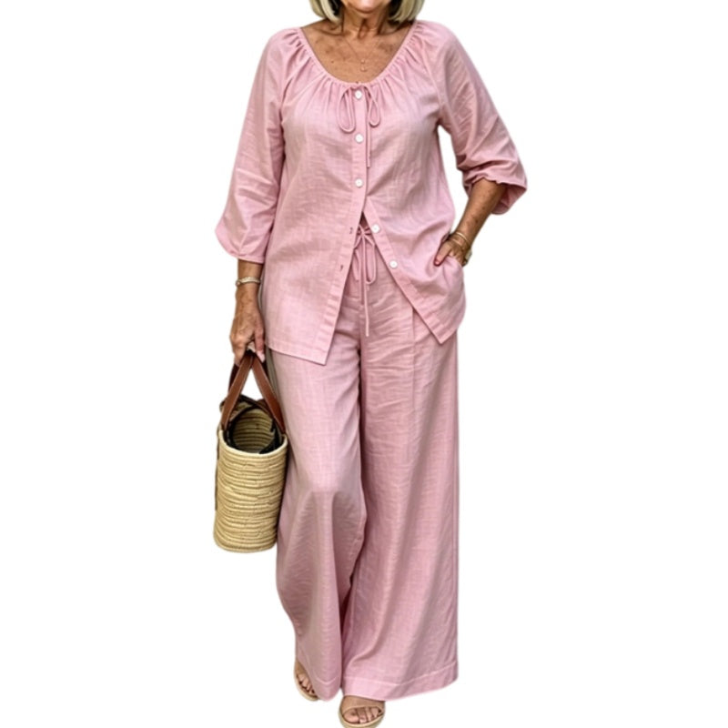 Ensemble femme composé d'un haut boutonné à cordon de serrage et d'un pantalon à jambes larges