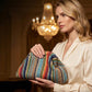 👜 Pochette pour femme à rayures tissées – élégante, polyvalente et pratique – parfaite pour les soirées, les fêtes et les occasions spéciales – un accessoire raffiné pour toutes vos tenues.