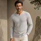 Chemise pour homme en maille gaufree, col V, coupe slim