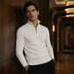 Pull élégant pour homme avec col montant et quart de zip