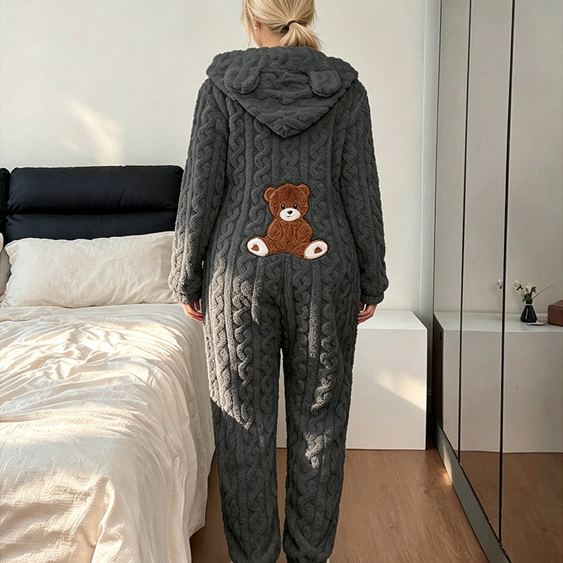 Pyjama une-pièce à capuche motif ours mignon pour femme