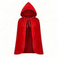 Cape en dentelle à capuche dramatique