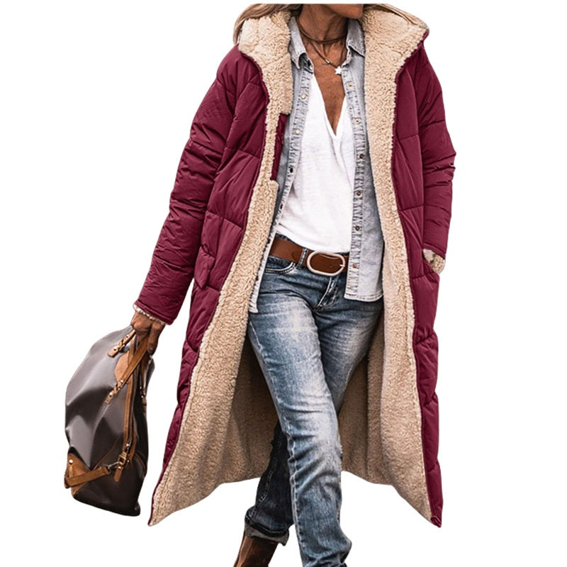 Manteau rembourré à capuche réversible, coupe ajustée