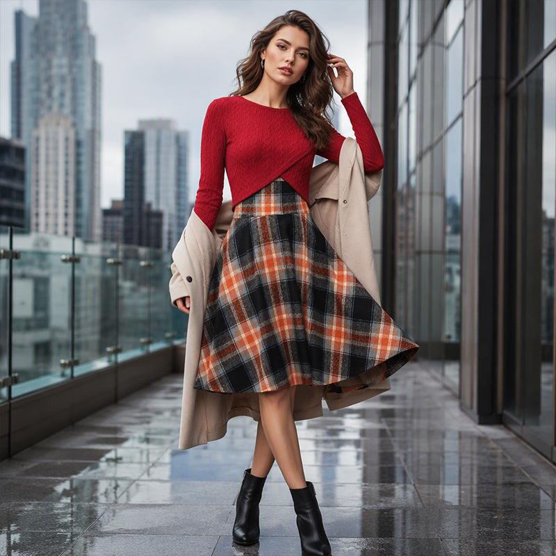 Ensemble élégant pour femme : robe à carreaux et top court