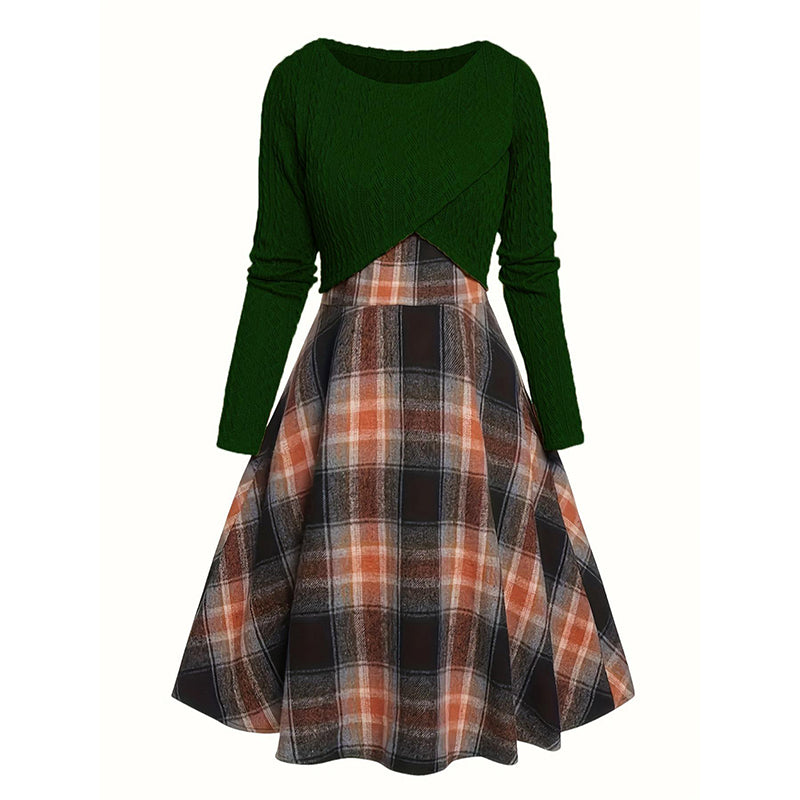 Ensemble élégant pour femme : robe à carreaux et top court