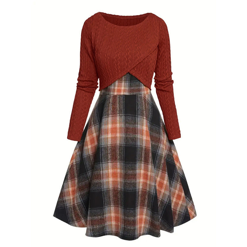 Ensemble élégant pour femme : robe à carreaux et top court