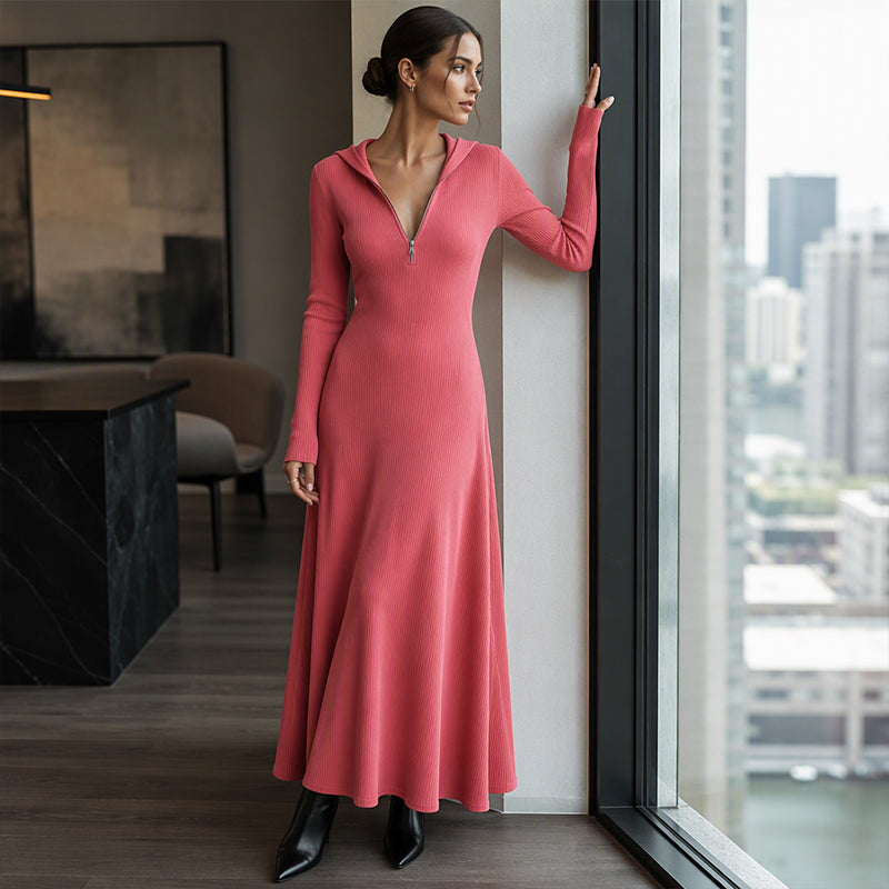 Robe longue en maille côtelée à capuche pour femme